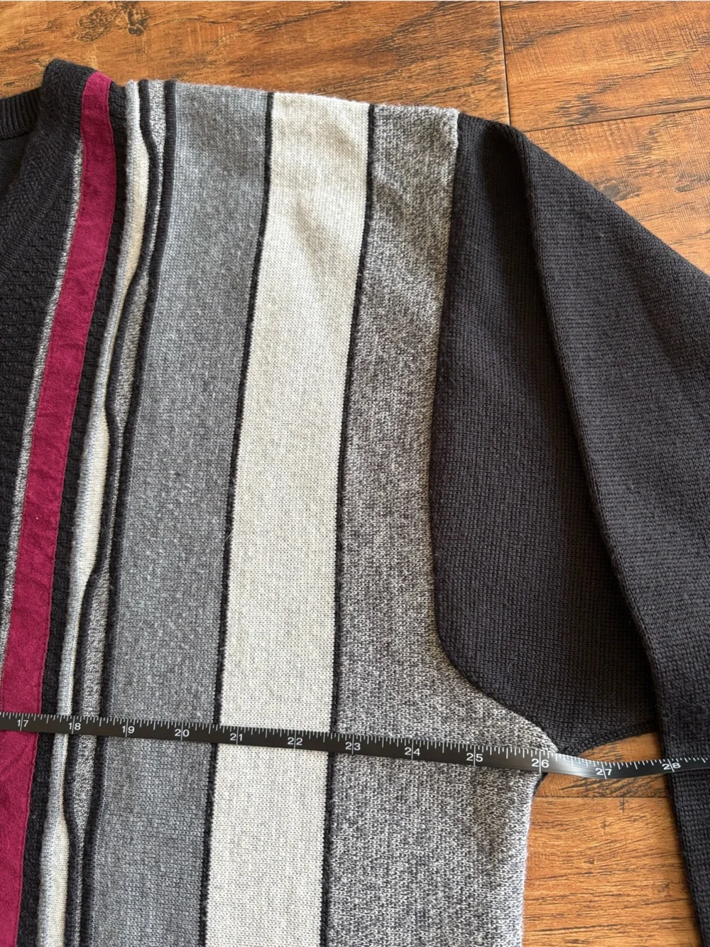 Vintage 1990s Marcello Italian Merino Wool-Blend V-Neck Sweater Size XL